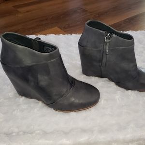 UGG Carmine gray wedge ankle bootie